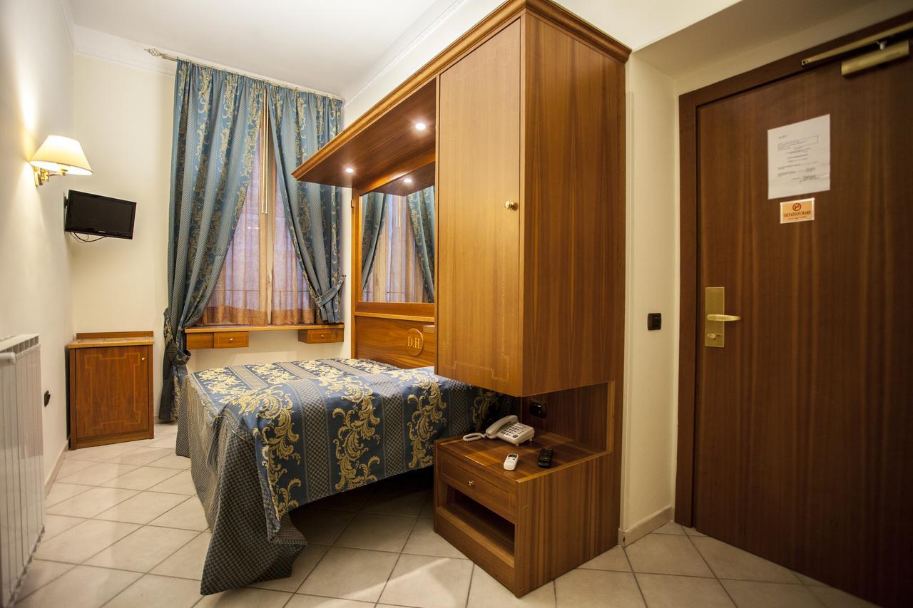 Hotel Domus Praetoria Roma Esterno foto